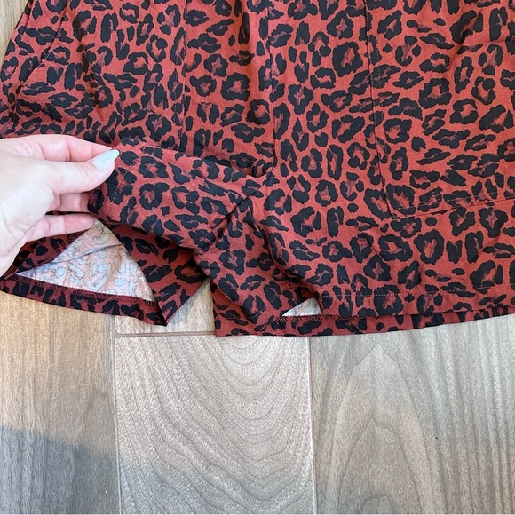 Nine West Shorts Women’s M Leopard Print NWOT - Picture 4 of 10